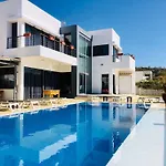 Casa Flamboyant Vila *