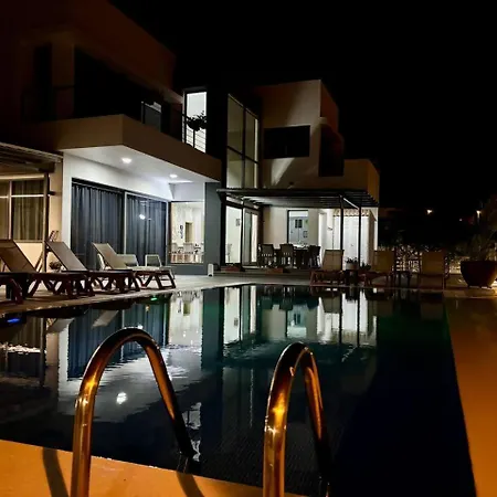 Casa Flamboyant 아데제