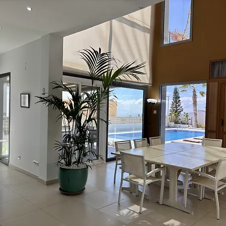 Casa Flamboyant Villa